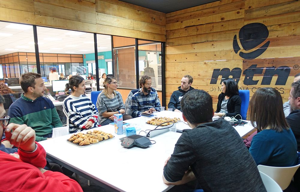 DESAYUNOS CON DIRECCIÓN