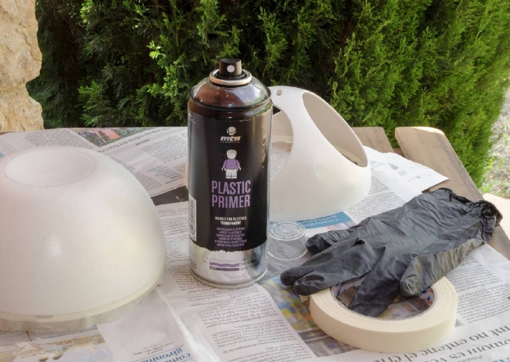 Learn how to use the plastic primer spray