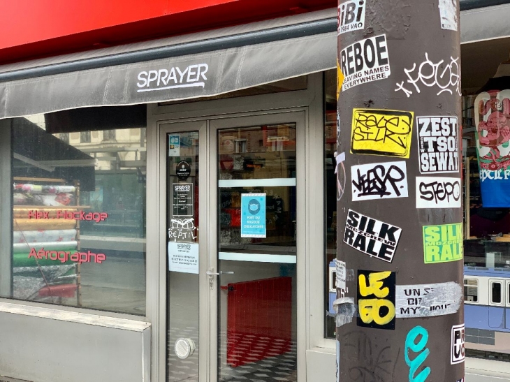 Vandals & Vangelis Shopping at Sprayer Paris